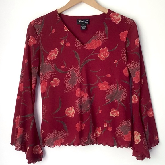 Style & Co Petite Top Size SP Long Bell Sleeves Lettuce Hem V-Neck Floral Print - Picture 1 of 8